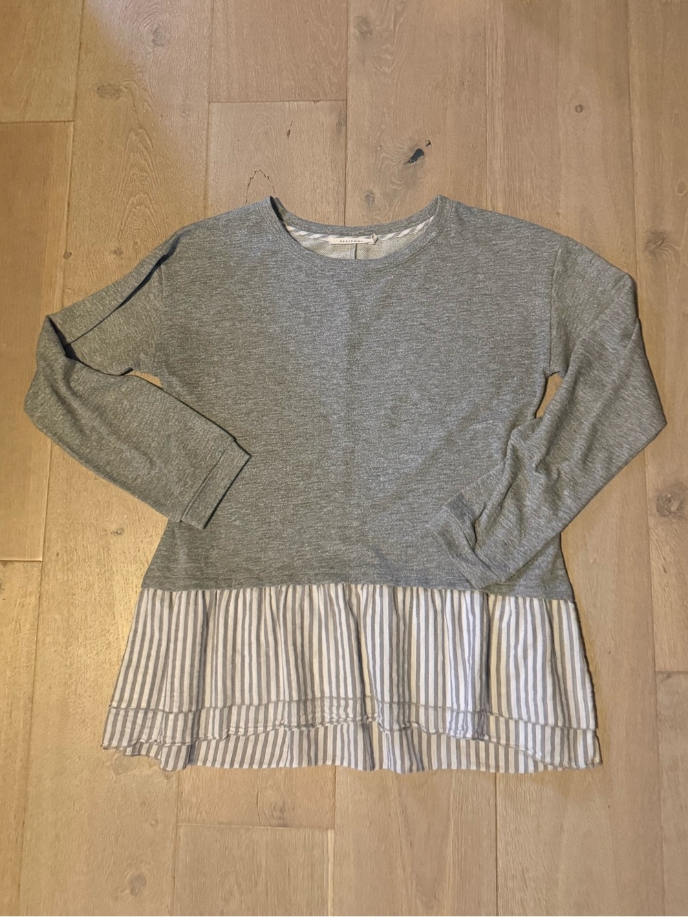 Women’s Gray Layered Hem Long-Sleeve Top by Ellison